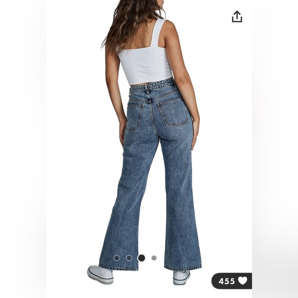 Relaxed flare jean in mid blue - Picture 3 of 7